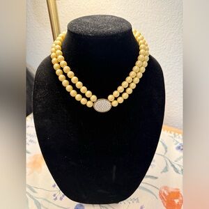 Elegant Gold Pearl Necklace